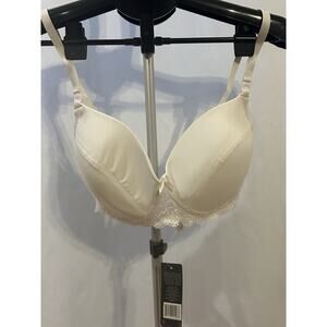 NWT Evanesse Feeding Bra 38 D in White